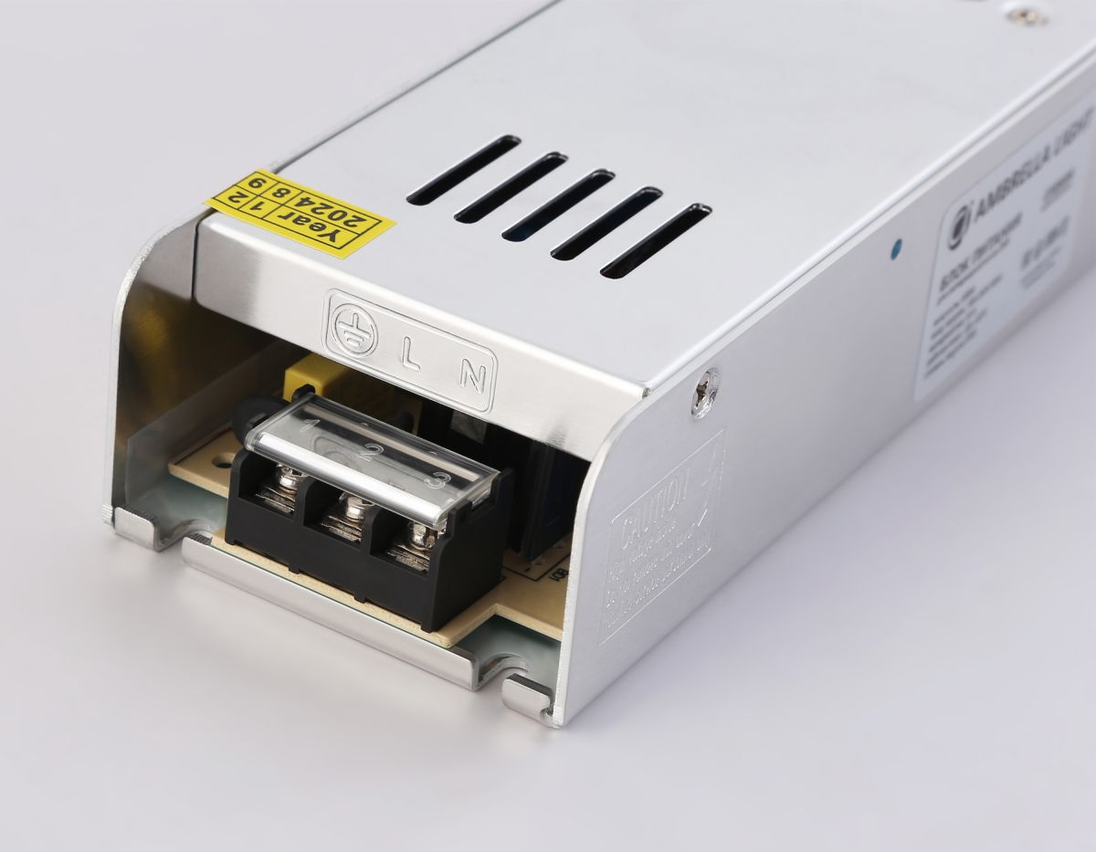 Блок питания для светодиодной ленты 24V 360W 15A IP20 185-260V 223*67*40 GS8686